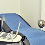 Ból podczas stosunku może dotyczyć co piątej kobiety. Ginekolog wyjaśnia przyczyny dyspareunii po porodzie, u młodych kobiet i po menopauzie.
