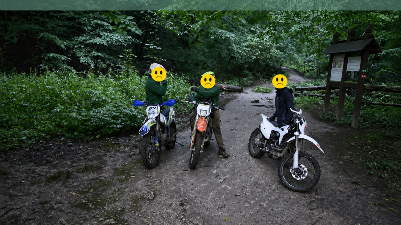 Policjanci zatrzymują motocyklistów na terenie Parku Narodowego