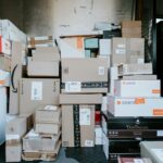 Od 1 lipca 2026 roku UE wprowadziła cło 3 euro na tanie paczki spoza UE. fot: Claudio Schwarz/Unsplash