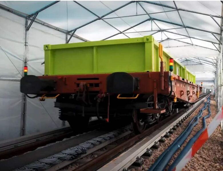 Polski system MagRail ma wykorzystać istniejące tory i rozpędzać pociągi do 550 km/h. Jego twórca nie wierzy jednak w szybkie wdrożenie w Polsce. fot: materiały prasowe