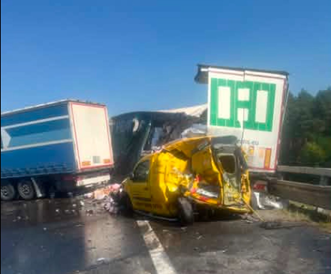 Wypadek ciężarówki na A4. FB