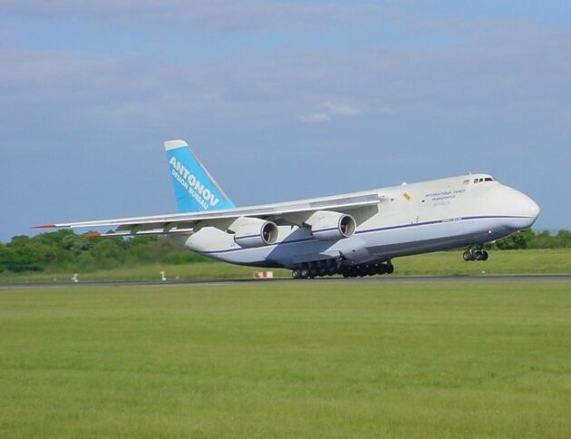 Antonov Airlines Antonov An-124, fot: Dale Coleman, Wikipedia