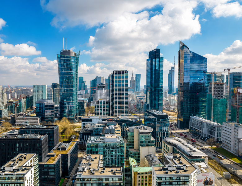 Warszawa. W centrum Warszawy zaczyna brakować nowoczesnych biur. Firmy szukają siedzib kilka lat wcześniej, czynsze rosną, a część kupuje całe budynki.Źródło: PrestigePR