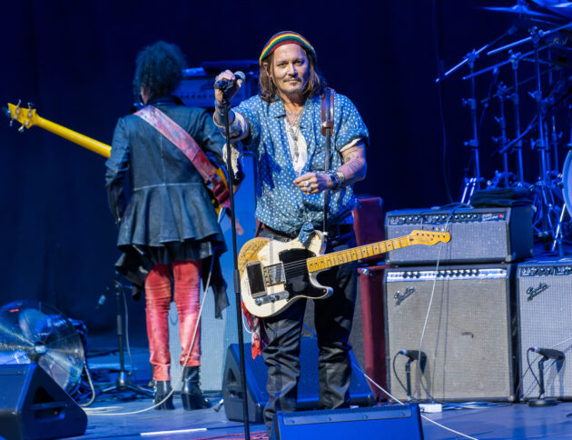 Johny Depp (2023). fot: Raph_PH - JeffBeckTribute2RAH230523 (9 of 81), CC BY 2.0