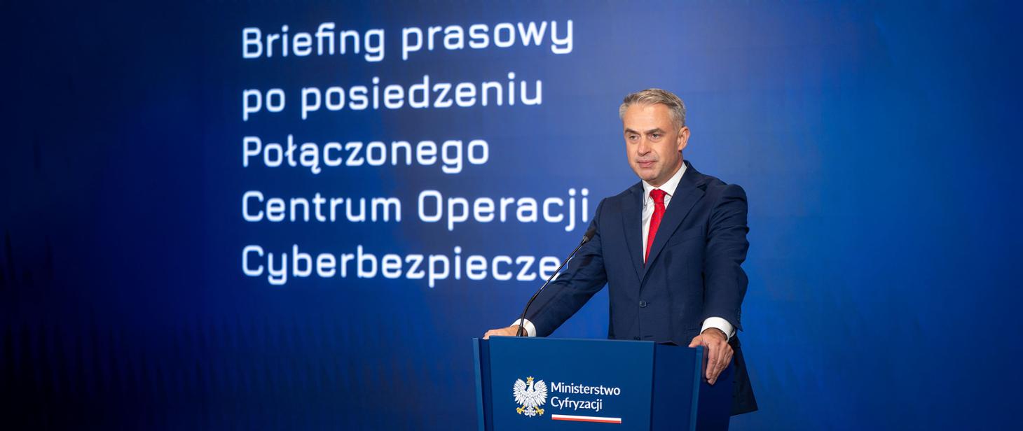 Krzysztof Gawkowski: Wyciek danych z MyDr może dotyczyć 18,8 mln osób. Sprawdź, jak zastrzec PESEL, zweryfikować dane i rozpoznać fałszywe wiadomości./ MC