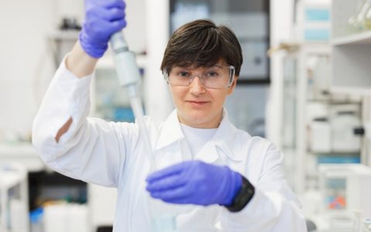 Prof. dr hab. Dorota Kołodyńska – kierownik Katedry Chemii Nieorganicznej i prorektor ds. studentów i jakości kształcenia UMCS.