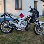 Motocykl ma 35 kW w dowodzie, ale pełną moc na drodze? Kierowcy z A2 grożą sąd, zakaz prowadzenia i zwrot odszkodowania z OC. FB
