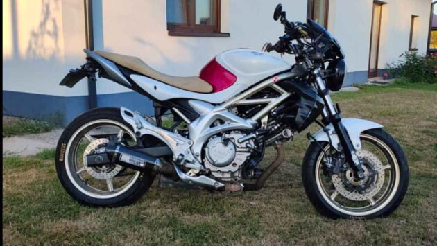 Motocykl ma 35 kW w dowodzie, ale pełną moc na drodze? Kierowcy z A2 grożą sąd, zakaz prowadzenia i zwrot odszkodowania z OC. FB