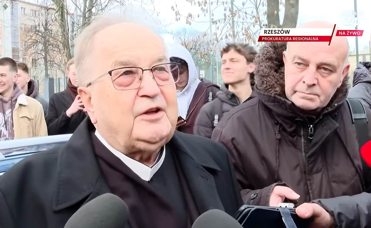Pozew o 210 mln zł od fundacji Rydzyka od niemal dziewięciu miesięcy czeka w sądzie. Kiedy rozpocznie się proces o wydatki na muzeum? źródło: wPolsce24.tv