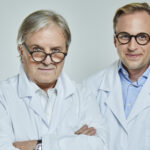 LUX MED Szpital Carolina pochwalił się Faktom Plus zabiegiem leczenia raka prostaty metodą IRE, czyli nieodwracalnej elektroporacji. Zdjęcie: dr n. med. Marek Filipek i dr Stefan W. Czarniecki. Fot. materiały prasowe LUX MED Szpital Carolina.