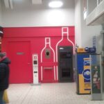 Automat przyjmujący butelki zwrotne w Tomaszowie Mazowieckim w Polsce. Wikipedia, CC0