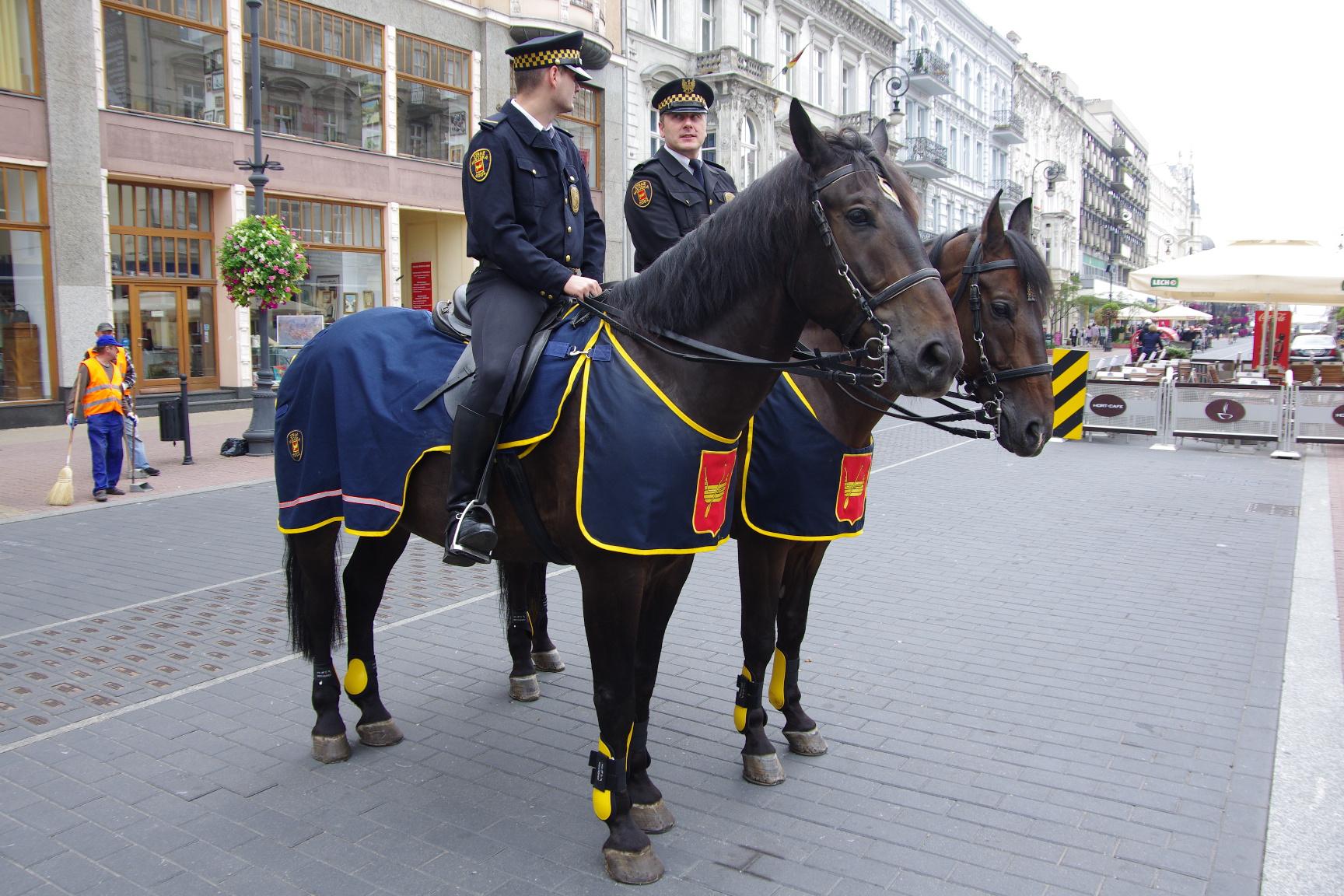 Sekcja konna Straży Miejskiej w Łodzi (2011). Autorstwa HuBar – Praca własna, CC BY-SA 3.0
