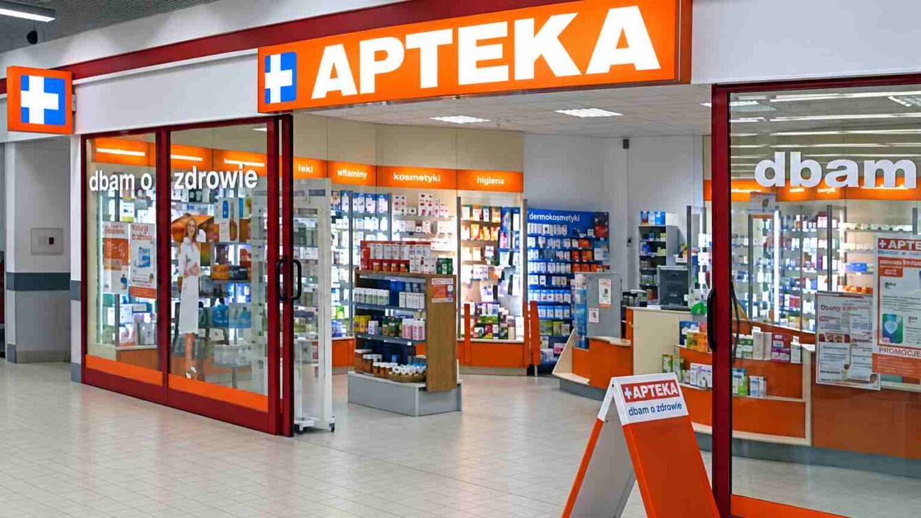 Zmowa na rynku leków. UOKiK nałożył ponad 900 mln zł kar na hurtownie. Według urzędu pacjenci przez lata płacili więcej za leki.