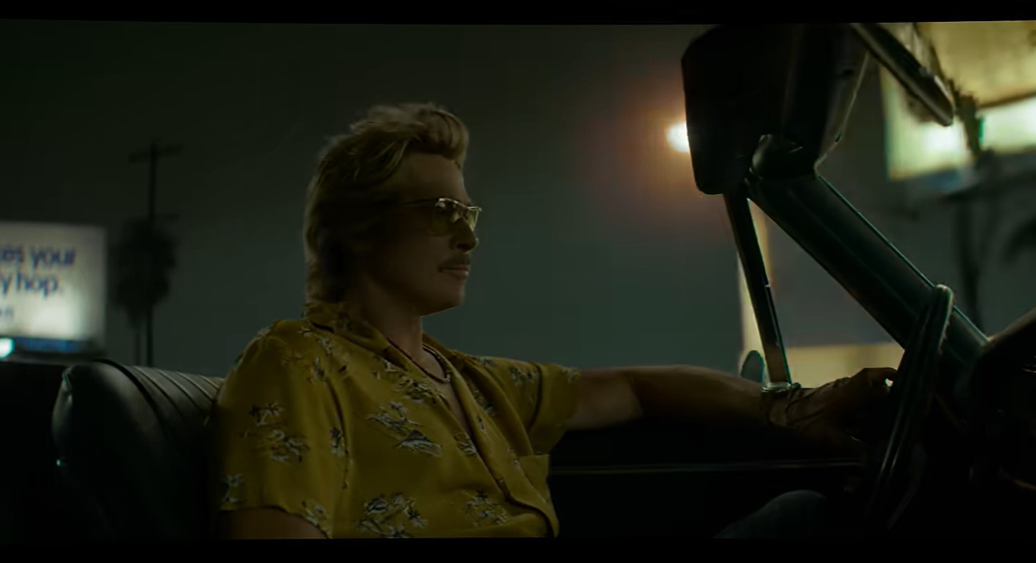 Dalsze perypetie Cliffa Bootha ze zwiastunem. Brad Pitt wraca w filmie Davida Finchera według scenariusza Tarantino. Premiera w Netflixie 23 grudnia. Źródło: Netflix