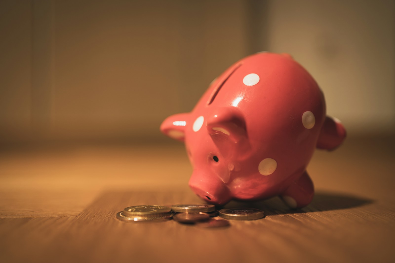 Kredyt wiązany daje klientowi dodatkowe prawa. Sprawdź, kiedy bank też odpowiada za problemy ze sprzedawcą i czego możesz od niego żądać. fot: Andre Taissin/Unsplash