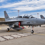 Polskie FA-50. Rosyjskie drony nad Polską pokazują słabe punkty obrony. Wojsko buduje SAN, zmienia procedury i rozwija własną „długą rękę”. fot: wojsko-polskie.pl