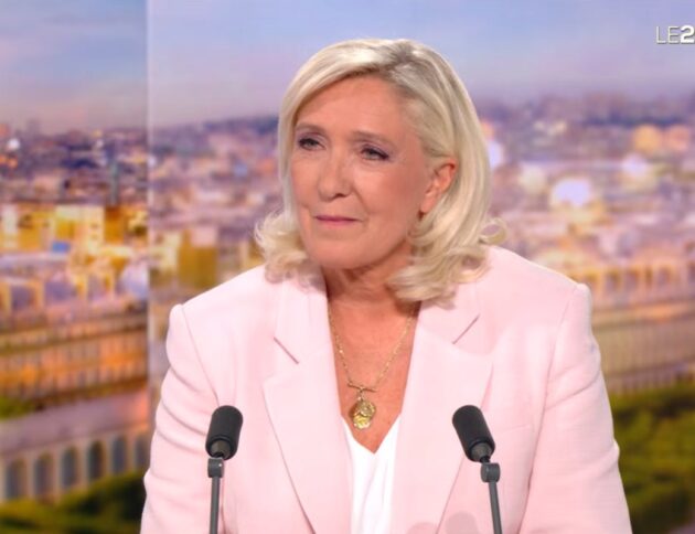 Marine Le Pen w TF1. Marine Le Pen chce neutralności klimatycznej, podatku węglowego i nowych zasad składek do UE. Dlaczego jej propozycje mogą być niekorzystne dla Polski? Źródło: TF1 na uoutube.com