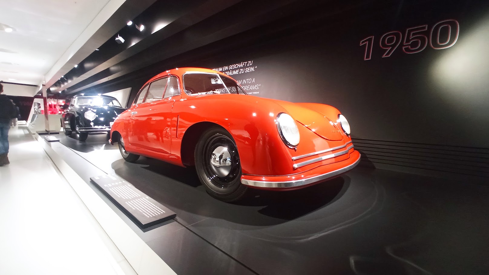 Porsche Museum Stuttgart. Fot: Rafał Bernasiński