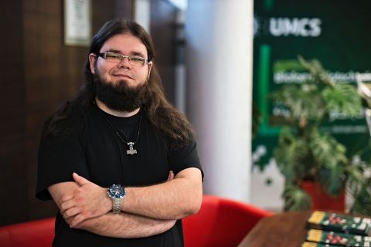 Czy powstanie uniwersalny lek na raka? Dr Mateusz Pięt z UMCS wyjaśnia, dlaczego nowotwory są tak różne i jak może wyglądać przyszłość leczenia. Źródło: UMCS