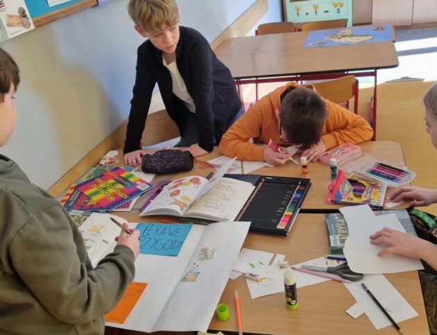 Czy religia może być w środku planu lekcji? Fundacja Wolność od Religii interweniowała, a kuratorium wykazało naruszenie przepisów w 14 oddziałach. SP nr 4 w Strzelinie