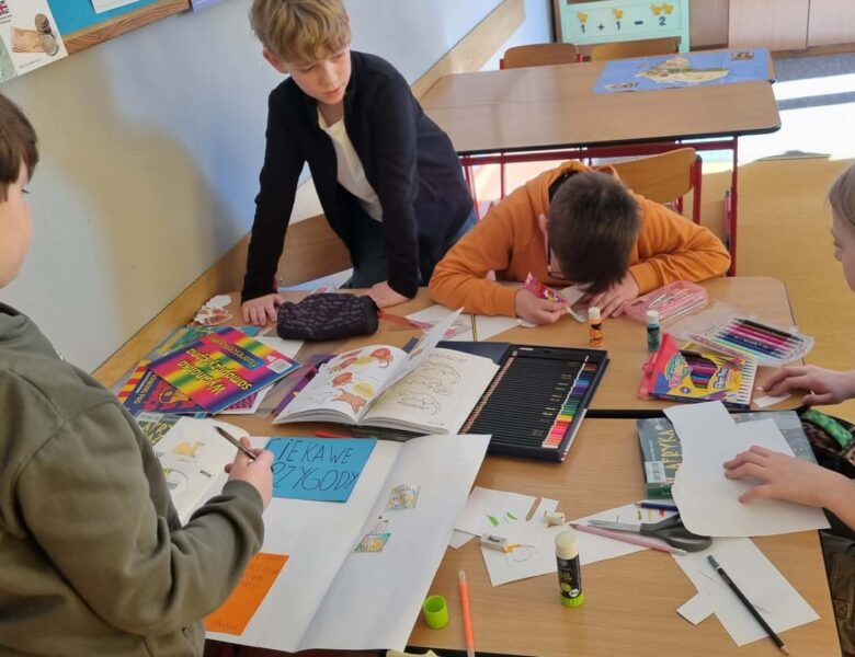 Czy religia może być w środku planu lekcji? Fundacja Wolność od Religii interweniowała, a kuratorium wykazało naruszenie przepisów w 14 oddziałach. SP nr 4 w Strzelinie