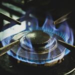 Ryczałt energetyczny 2026 to 336,16 zł miesięcznie. Sprawdź, komu ZUS wypłaci dodatek na prąd i ogrzewanie oraz jak złożyć wniosek. fot: KWON JUNHO/Unsplash