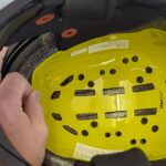 Kask z MIPS. źródło: https://www.bennetts.co.uk/