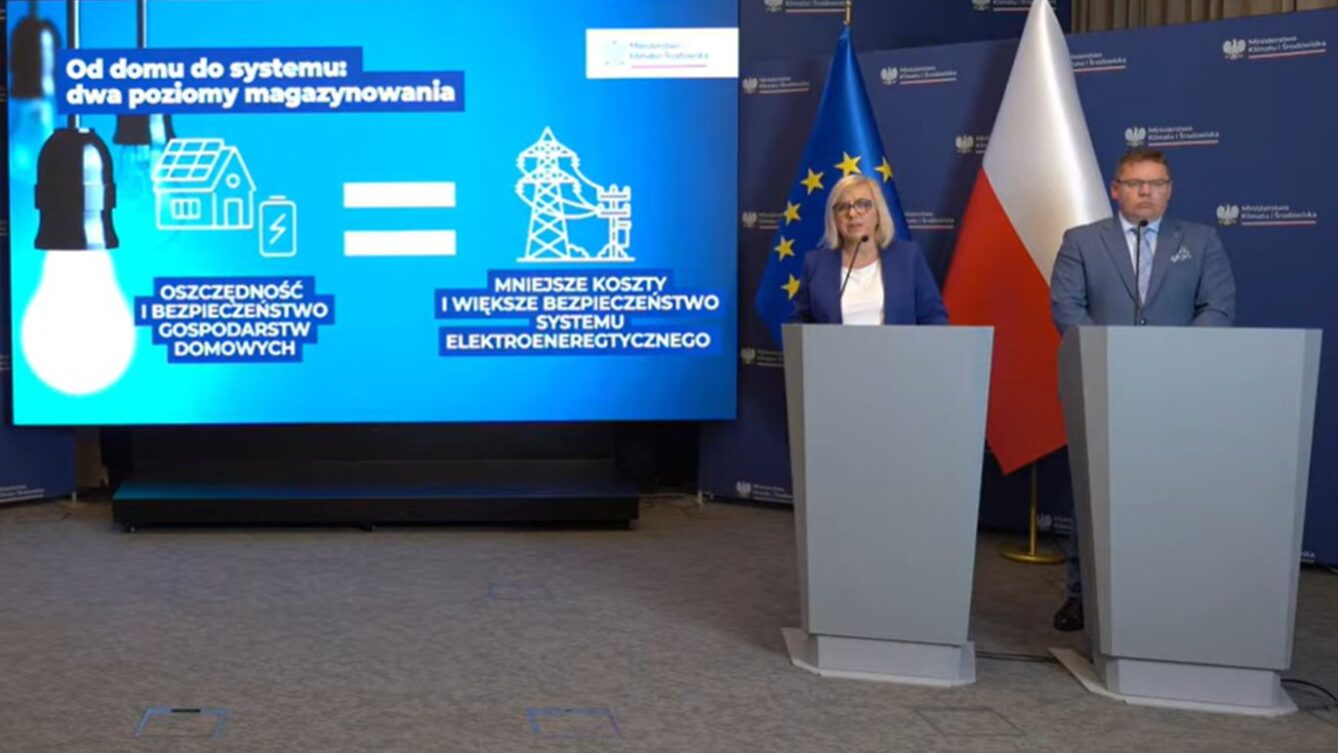 Dofinansowanie do magazynu energii 2026. Nawet 19 tys. zł na zakup i montaż. Sprawdź, kto może dostać dotację, jakie są warunki i jak złożyć wniosek. Konferencja prasowa MKiŚ