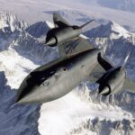 Legendarny SR-71 Blackbird zniknął z lotniska. NASA bada możliwość przywrócenia samolotu do lotów po 27 latach i wykorzystania go do testów nowych silników. Zdjęcie: NASA