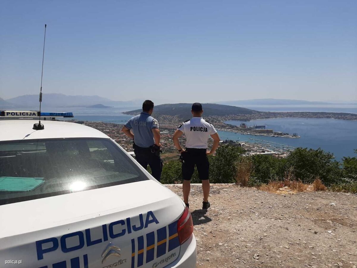 patrol Policji nad morzem