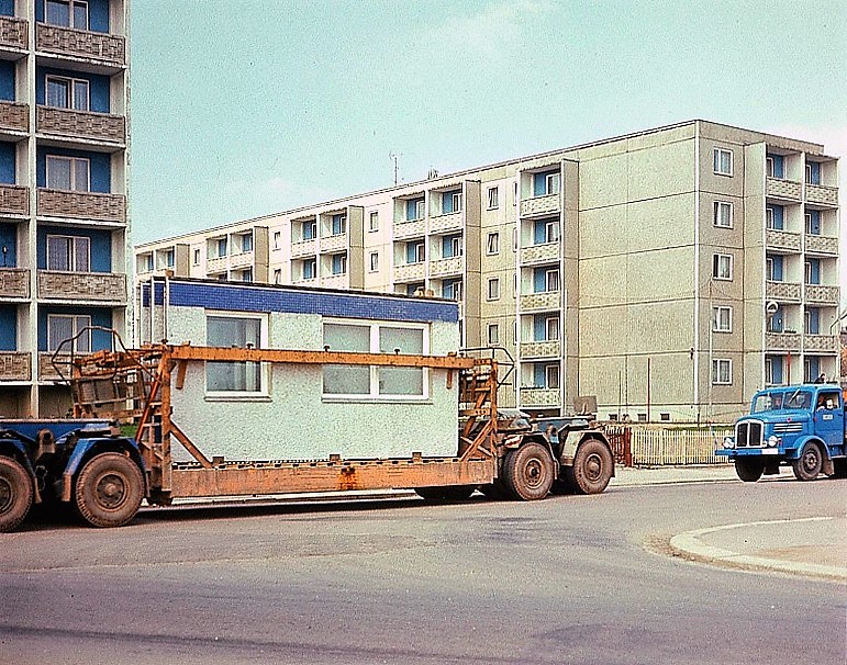 transport płyt betonowych/ Autorstwa Deutsche Fotothek‎, CC BY-SA 3.0 de, 