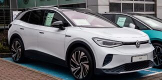 Volkswagen ID.4 w amerykańskim sądzie. Te elektryki żyją własnym życiem VW_ID.4_Autorstwa M 93, CC BY-SA 3.0 de