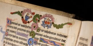 Zadzwoń do średniowiecznego Kowalskiego. Biblioteka Narodowa uruchomiła infolinię po staropolsku średniowieczna księga - projekt Biblioteki Narodowej/ SEC Newgate CEE